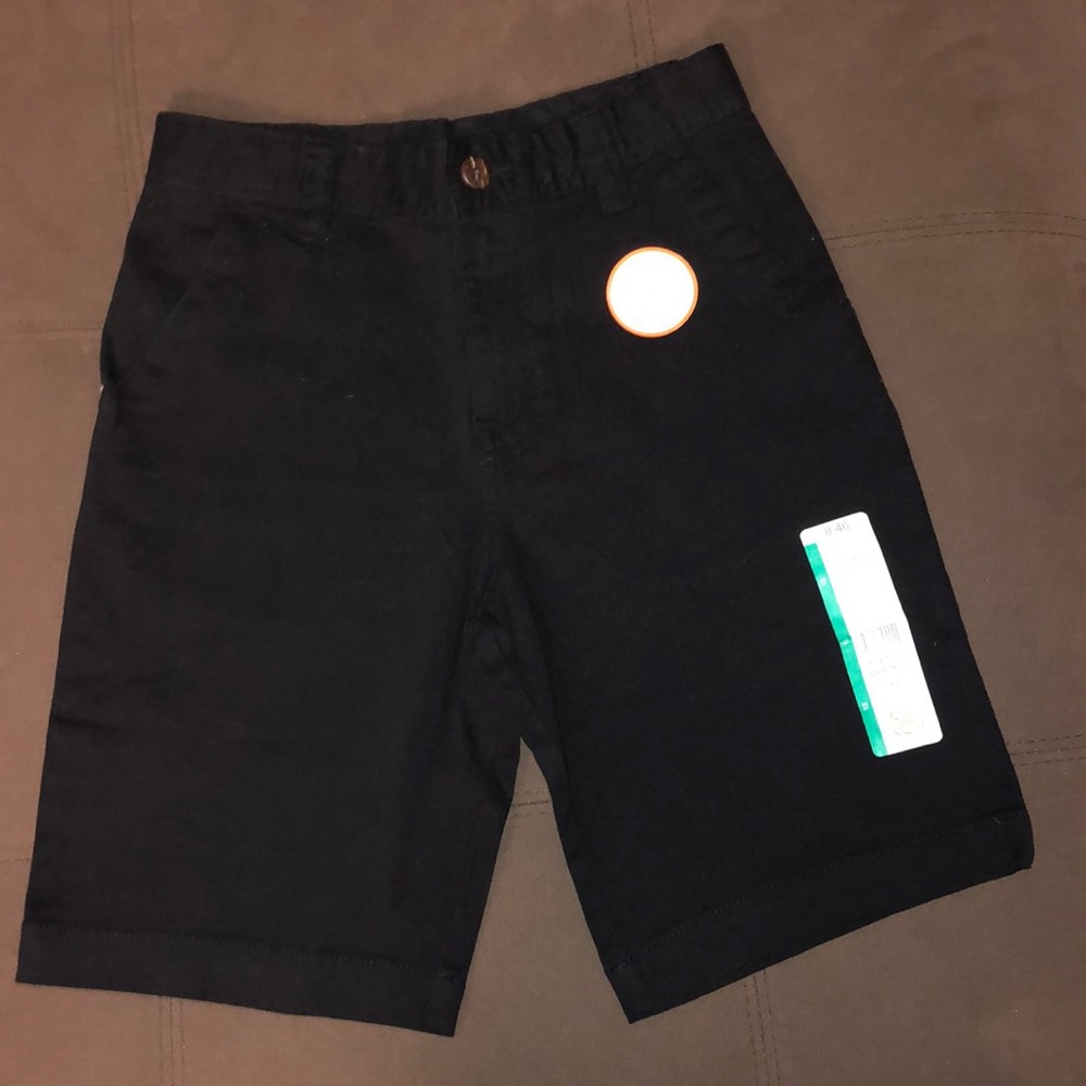 3-Boys adjustable waist shorts